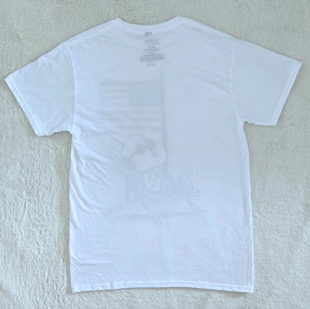 Peanuts🥜 Patriotic🇺🇲 Snoopy🐕 Graphic Tee👕 - NWOT - Picture 2 of 10